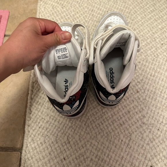 Adidas Extaball up womens 6.5 multicolor - Picture 2 of 3